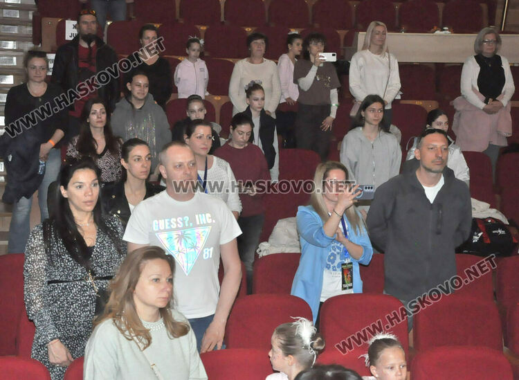 Откриха 20-ото издание на международния фестивал „Вълшебен свят“ в Хасково