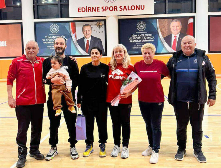 Хасковските хандбалистки с победа и загуба на турнир в Турция