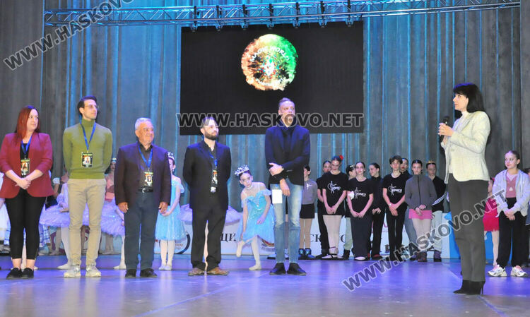 Откриха 20-ото издание на международния фестивал „Вълшебен свят“ в Хасково