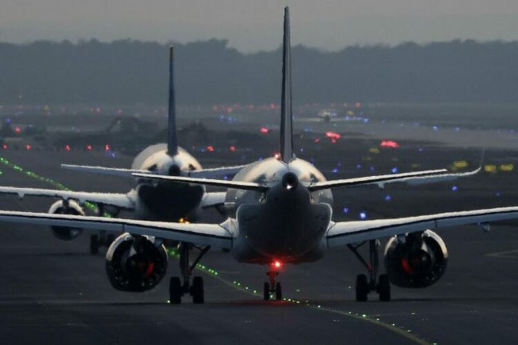 Нискотарифните авиокомпании често използват второстепенни летища.