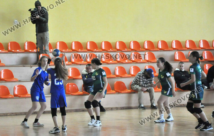Победи за отборите на Хасково и Свиленград на ученическото първенство по хандбал