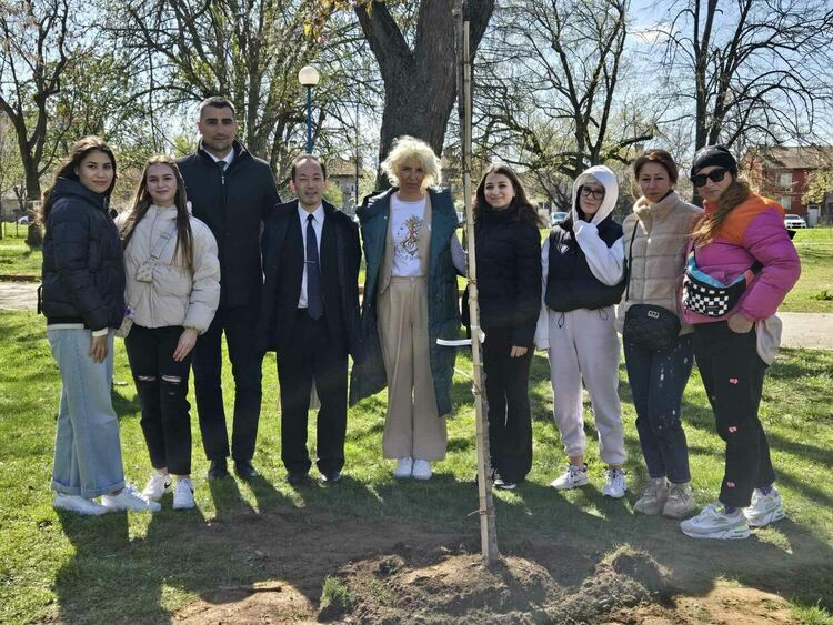 Ученици от ПГЛП Хасково с първи места за арт прическа, грим и картина във фестивала „Сърце в зелено“ 