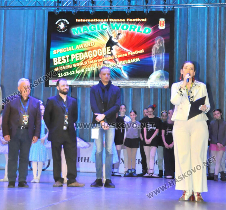 Откриха 20-ото издание на международния фестивал „Вълшебен свят“ в Хасково