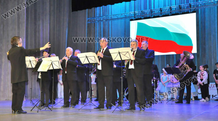 Откриха 20-ото издание на международния фестивал „Вълшебен свят“ в Хасково