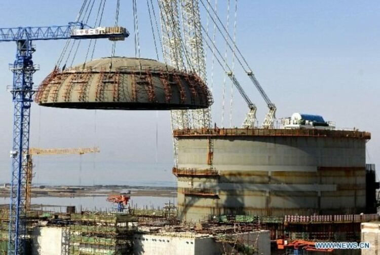Строящ се реактор AP-1000 в Китай, архивна снимка