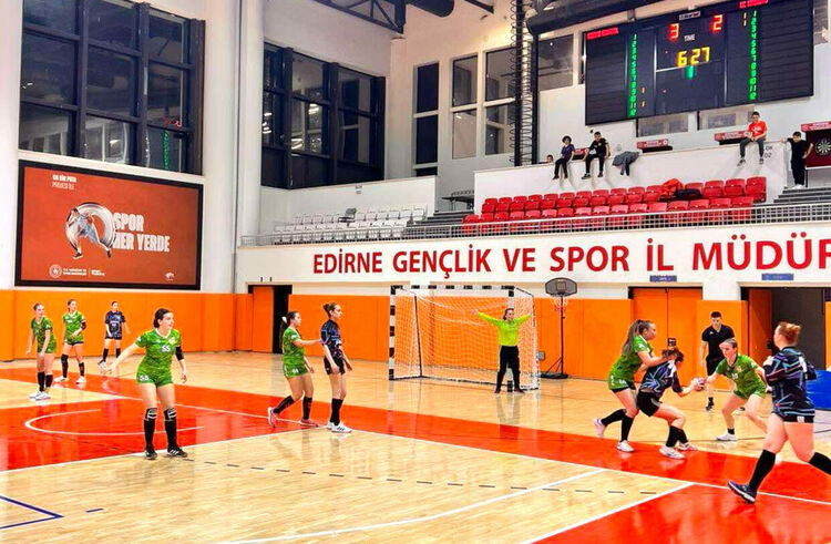 Хасковските хандбалистки с победа и загуба на турнир в Турция