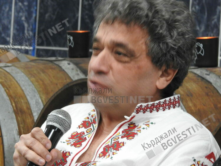 Родопчани произвеждат вино, хармонизирайки го с българска ръченица, пият го под звуците на каба гайда