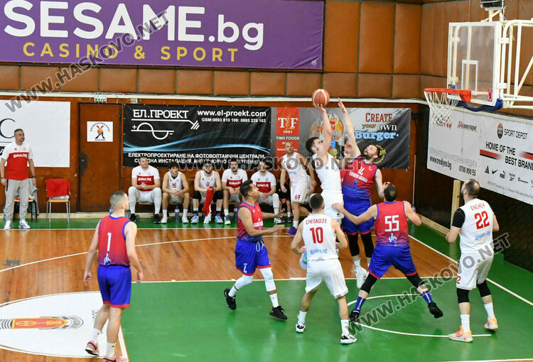 Баскетболният „Хасково“ стартира плейофите с победа