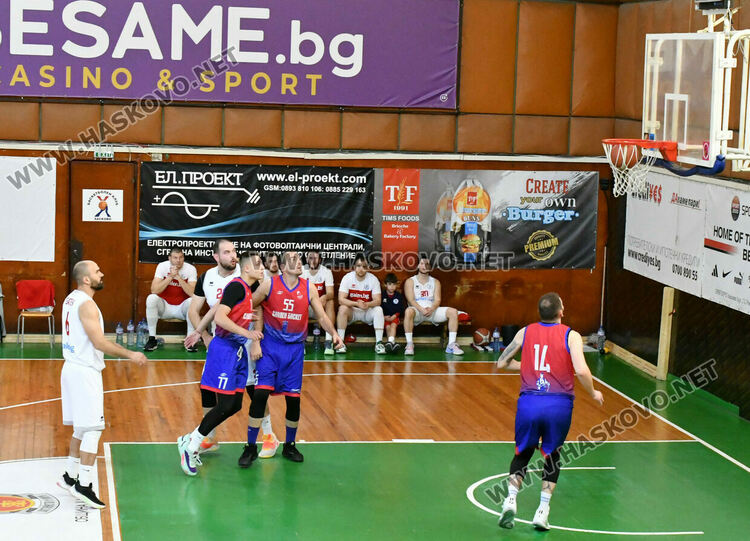 Баскетболният „Хасково“ стартира плейофите с победа