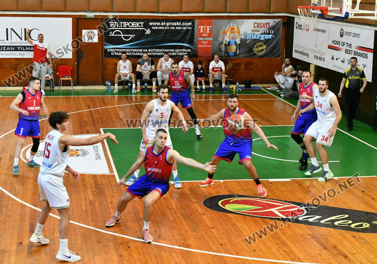 Баскетболният „Хасково“ стартира плейофите с победа