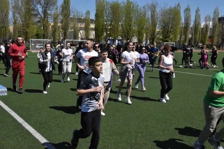 Доброто е заразно! Десетки спортисти от Хасково с благотворителна тренировка 