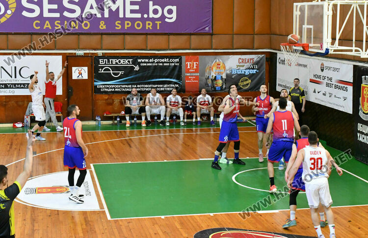 Баскетболният „Хасково“ стартира плейофите с победа