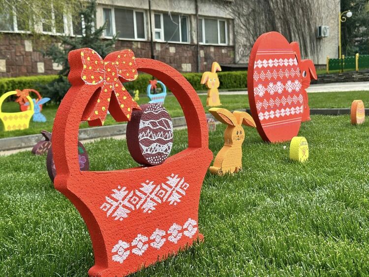 Хасково в празнична украса преди Великден