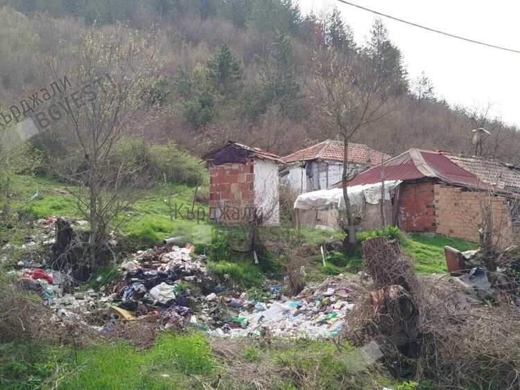 Ромите от перперешката махала Дар дере отново излязоха на протест, настояват за елементарни битови условия