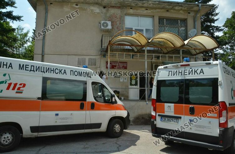 Трима водачи пострадаха при две катастрофи в Хасковска област