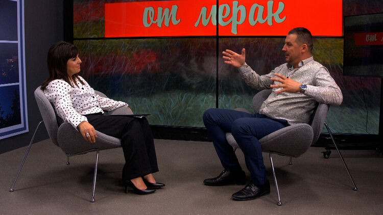 Тази вечер в "От Мерак" ще ви срещнем с народния певец Хамид Имамски