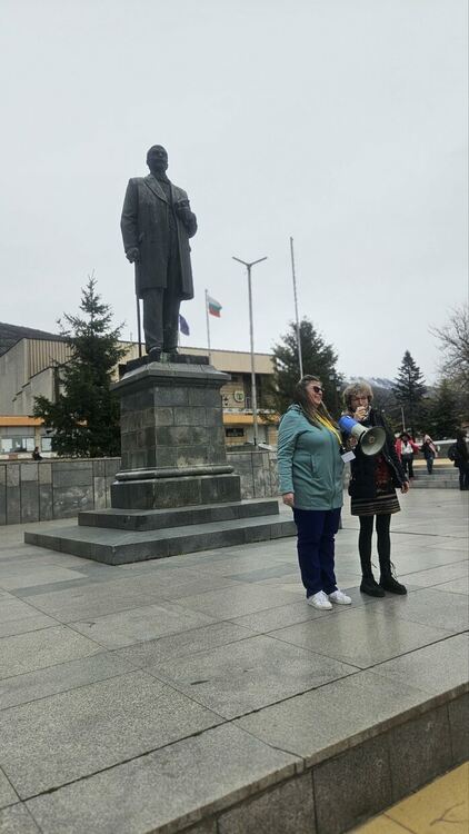 ОУ „Иван Вазов“ с незабравима екскурзия с влак от Харманли до Сопот за патронния празник