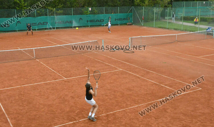 Започнаха мачовете от основната схема на международния тенис турнир в Хасково