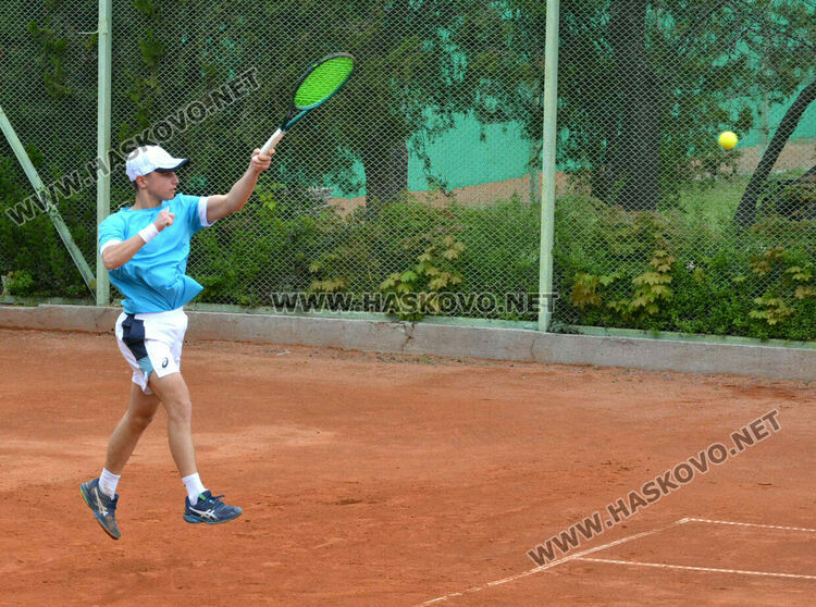 Започнаха мачовете от основната схема на международния тенис турнир в Хасково