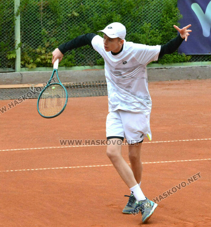 Започнаха мачовете от основната схема на международния тенис турнир в Хасково