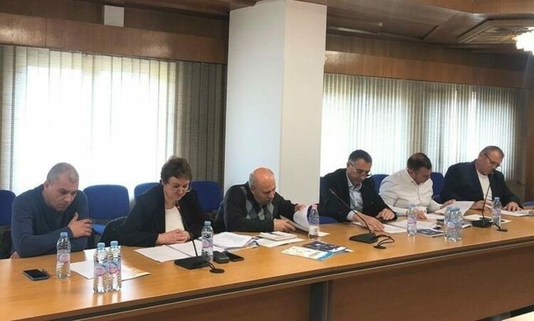 Недостиг на средства за асфалтиране в смолянските общини: Кои републикански пътища ще бъдат ремонтирани?