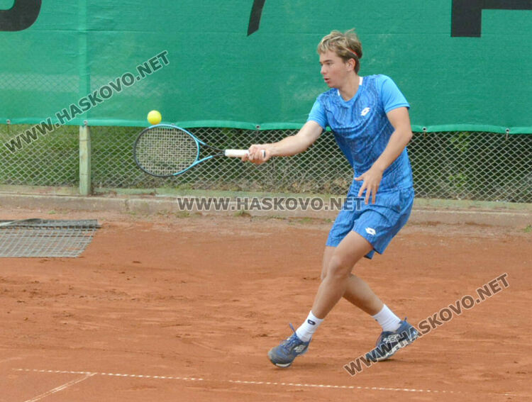 Започнаха мачовете от основната схема на международния тенис турнир в Хасково