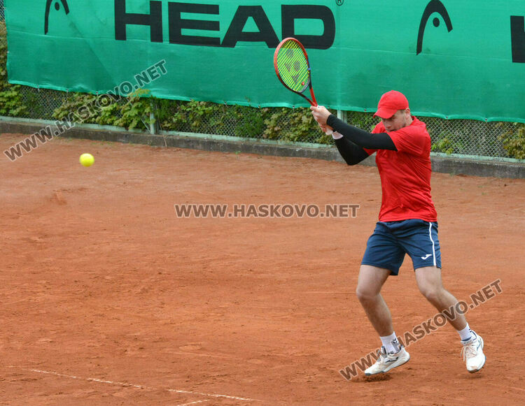 Започнаха мачовете от основната схема на международния тенис турнир в Хасково