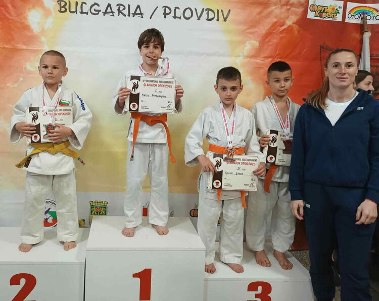 Хасковските джудисти с 13 медала от международен турнир в Пловдив