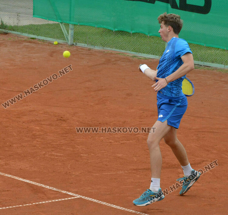 Започнаха мачовете от основната схема на международния тенис турнир в Хасково