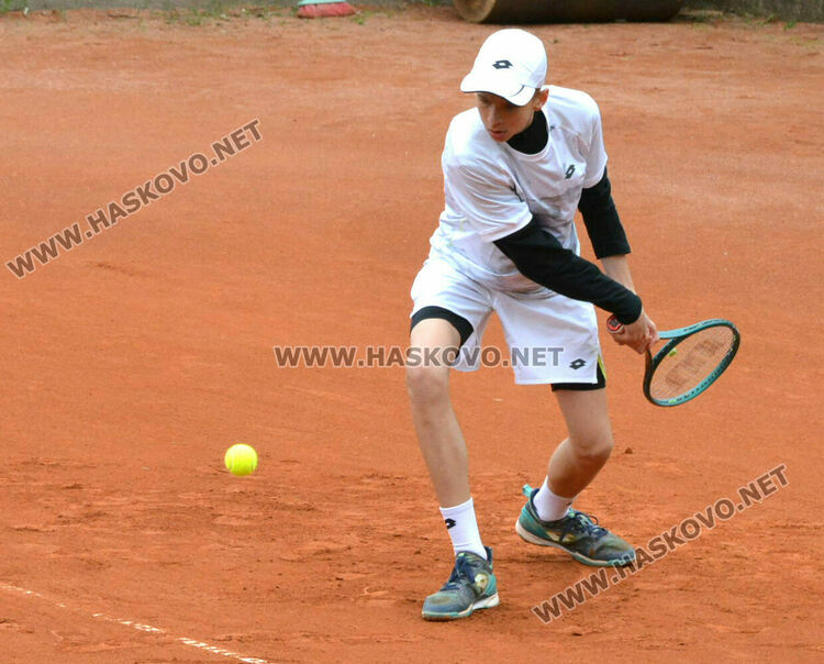 Започнаха мачовете от основната схема на международния тенис турнир в Хасково