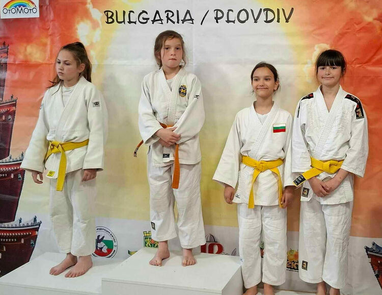 Хасковските джудисти с 13 медала от международен турнир в Пловдив