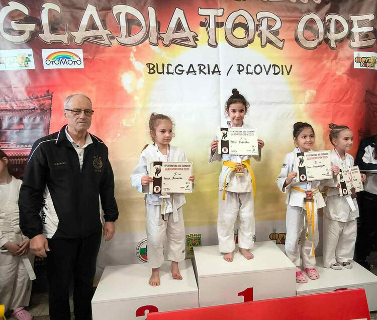 Хасковските джудисти с 13 медала от международен турнир в Пловдив