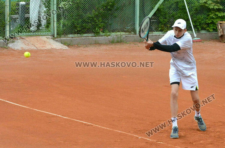 Започнаха мачовете от основната схема на международния тенис турнир в Хасково