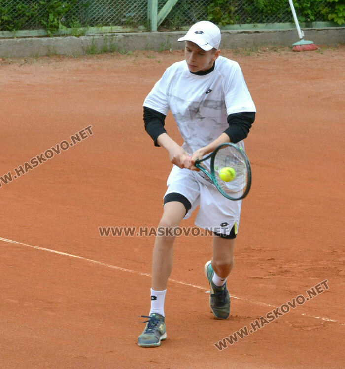 Започнаха мачовете от основната схема на международния тенис турнир в Хасково