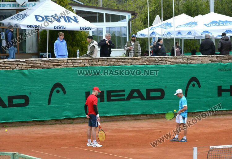 Започнаха мачовете от основната схема на международния тенис турнир в Хасково