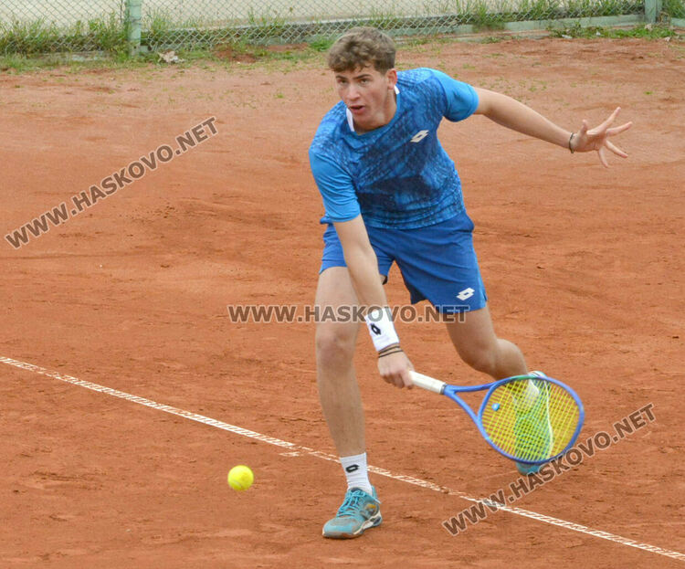 Започнаха мачовете от основната схема на международния тенис турнир в Хасково