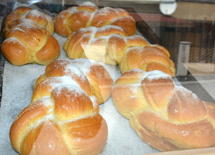 Неустоим дизайнерски козунак завладява пазара за Великден в Хасково