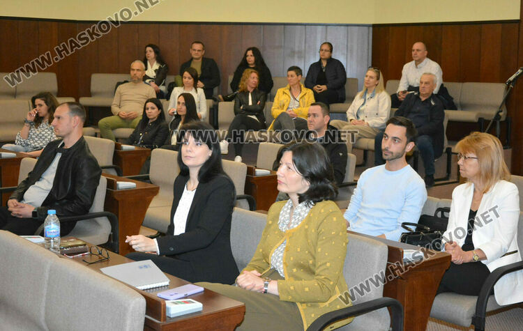 Саниране на сгради, обновяване на водопроводи и ремонт на мостове са най-големите пера в бюджета на Хасково 