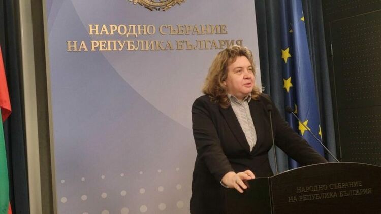 Председателят на НС Наталия Киселова