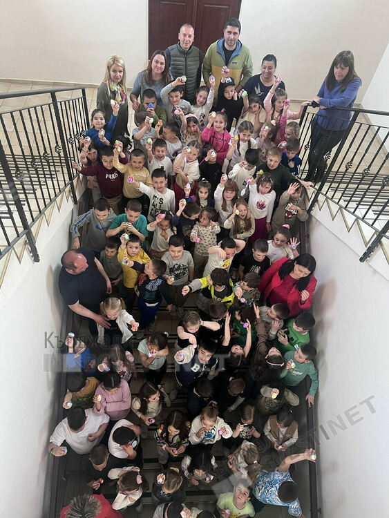 Великденска магия в СУ “Отец Паисий” - заедно с Младежки център Кърджали!/снимки/