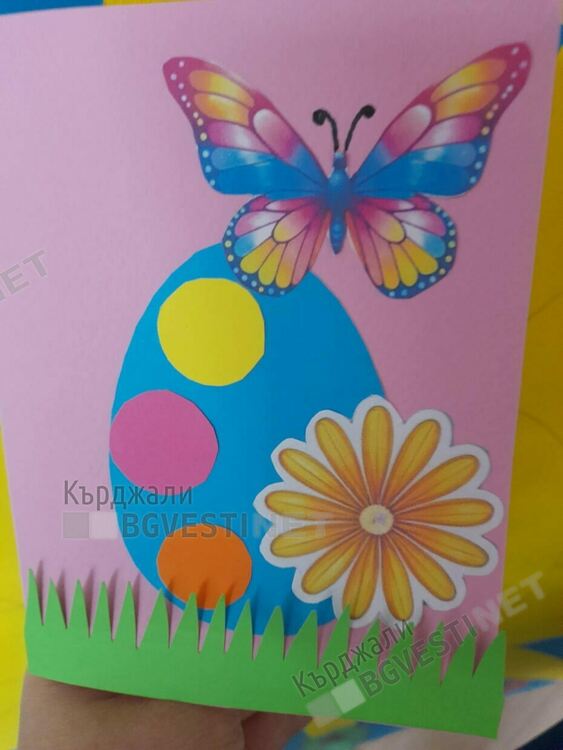 Специална грижа за възрастните хора в Кърджали за Великден,радват ги с празничен обяд и поздравителни картички