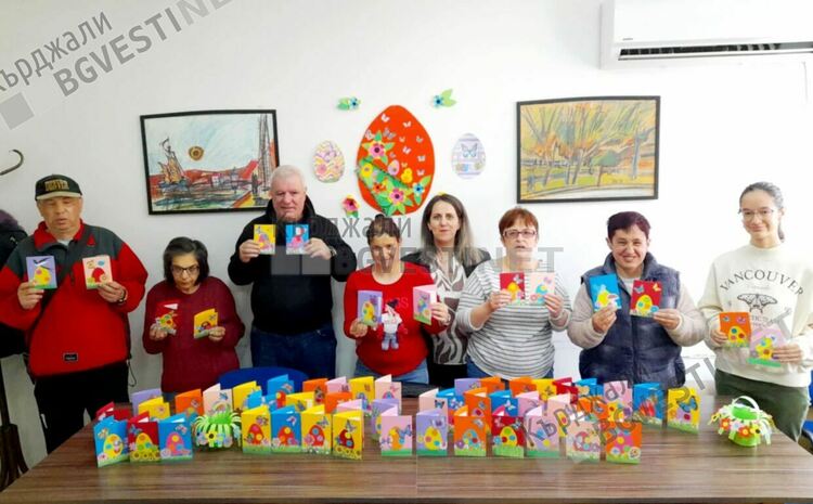 Специална грижа за възрастните хора в Кърджали за Великден,радват ги с празничен обяд и поздравителни картички