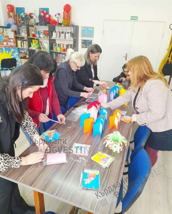 Специална грижа за възрастните хора в Кърджали за Великден,радват ги с празничен обяд и поздравителни картички