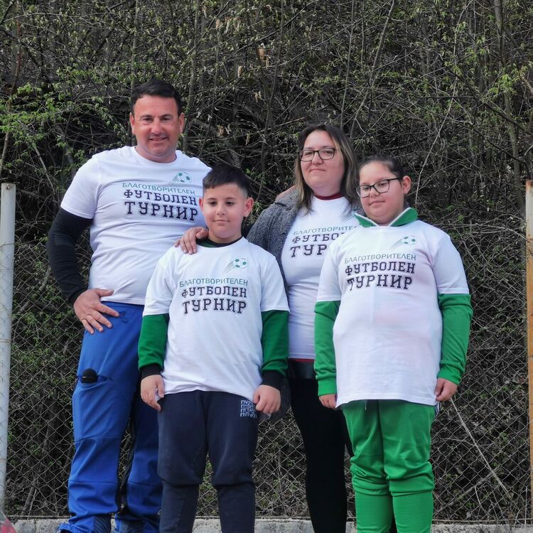 14 отбора се включиха в благотворителния турнир „Смолян къп 2025“ в подкрепа на Денис 
