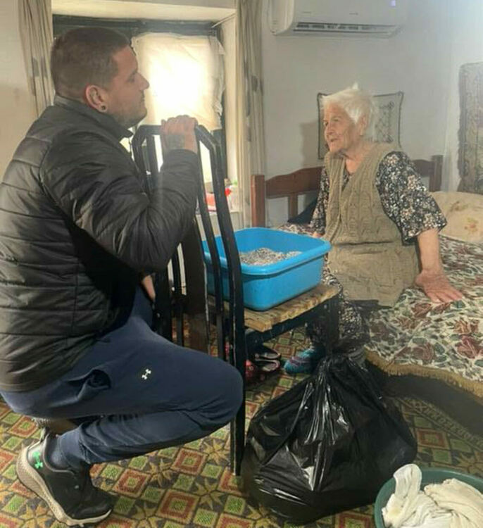 Хасковлии зарадваха с хранителни продукти хора от селата в общината 