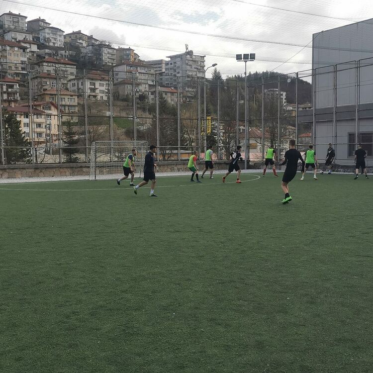 14 отбора се включиха в благотворителния турнир „Смолян къп 2025“ в подкрепа на Денис 