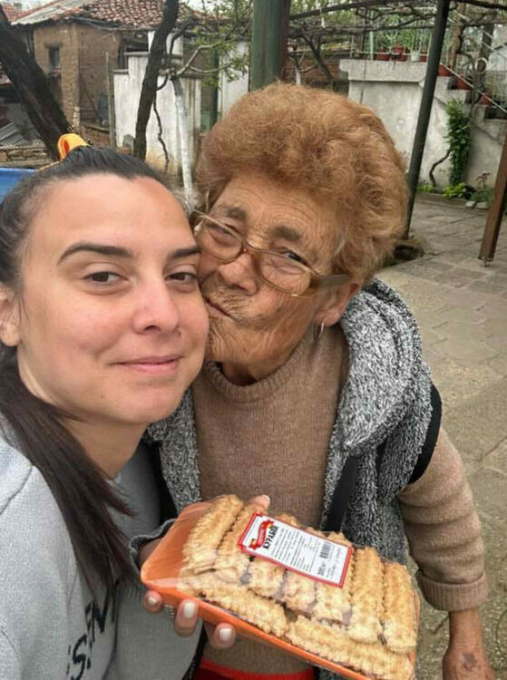 Хасковлии зарадваха с хранителни продукти хора от селата в общината 