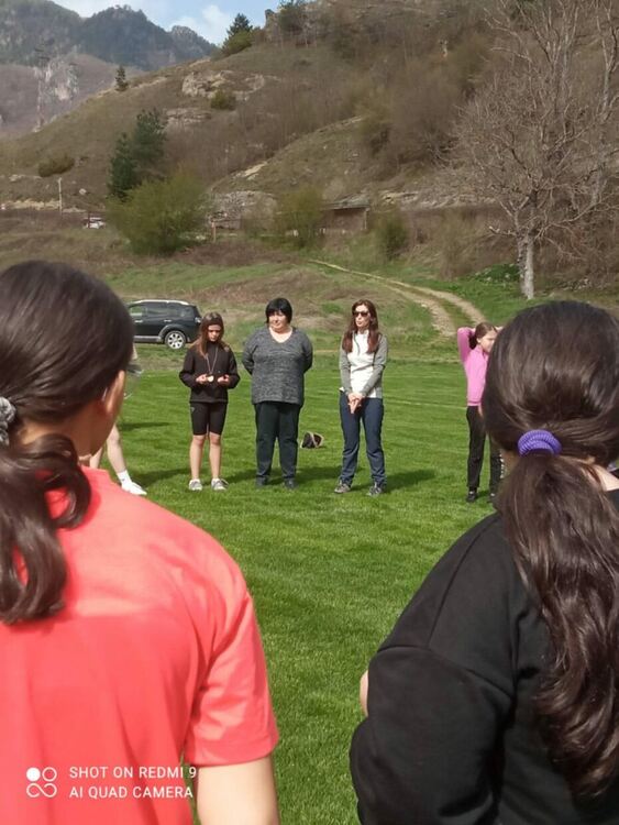 Ученици от СУ „Христо Ботев“ – Девин се включиха в образователна инициатива за Седмицата на гората