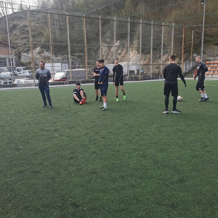 14 отбора се включиха в благотворителния турнир „Смолян къп 2025“ в подкрепа на Денис 