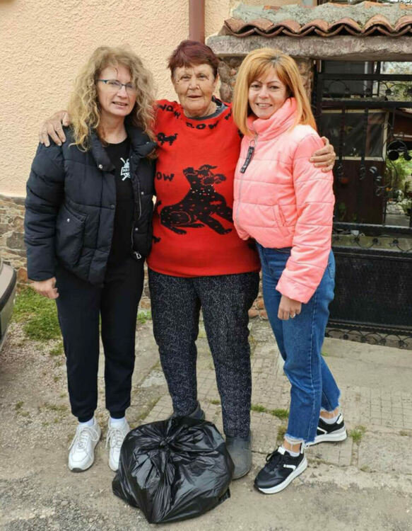 Хасковлии зарадваха с хранителни продукти хора от селата в общината 